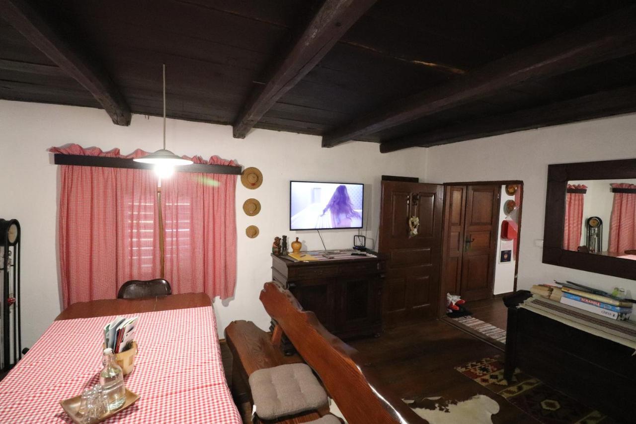 Villa Pepeljuga Kuca Za Odmor Vizovlje エクステリア 写真
