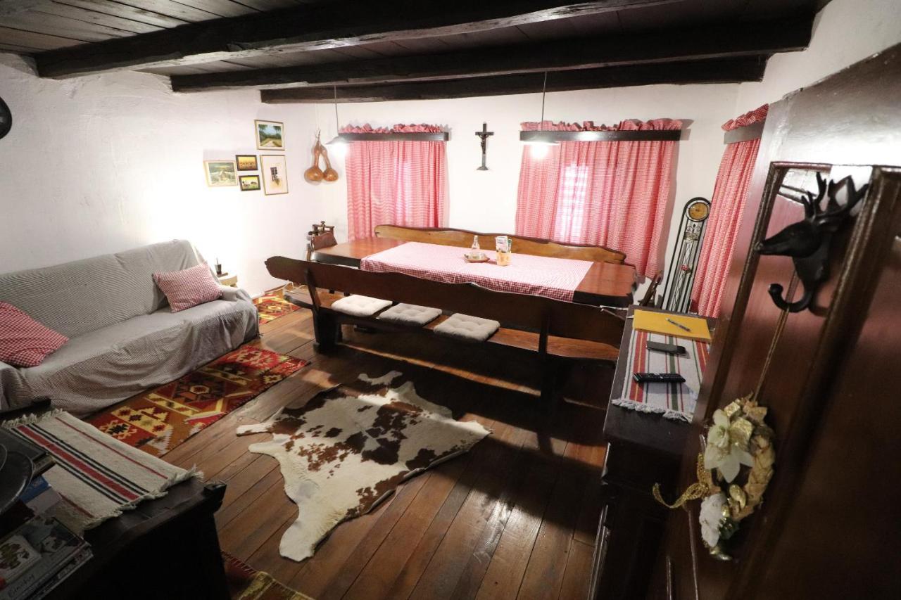 Villa Pepeljuga Kuca Za Odmor Vizovlje エクステリア 写真