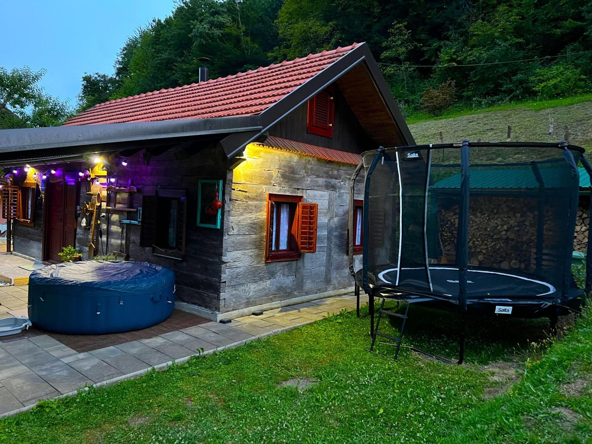 Villa Pepeljuga Kuca Za Odmor Vizovlje エクステリア 写真
